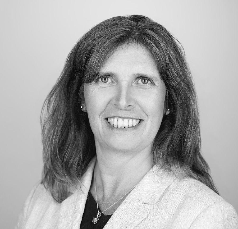 Mandy Clarke MA, Chartered FCIPD, FCPHR, FIoD, FRSA